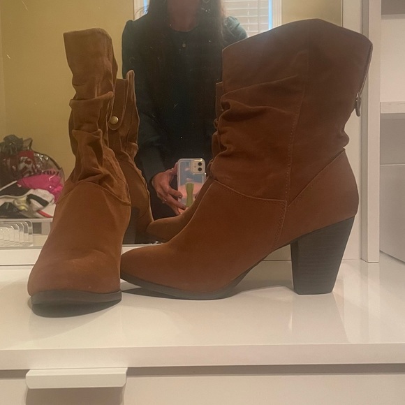 Ladies size 9M Rampage boots - Picture 3 of 9